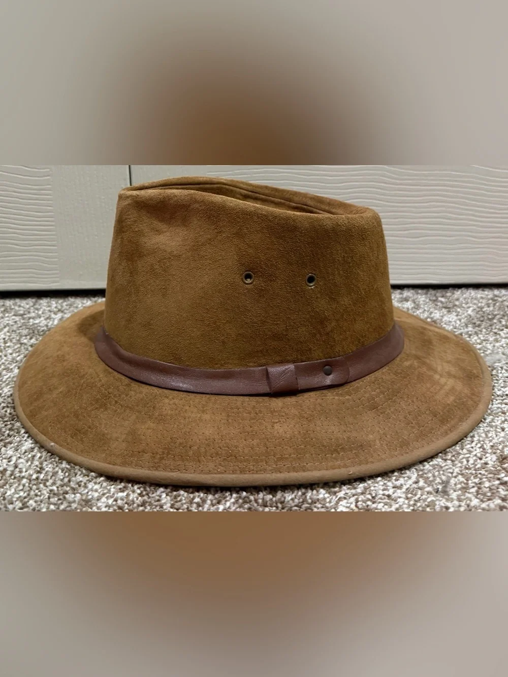 VTG Banana Republic Hat Mens Sz LG 100% Leather Suede Western Safari